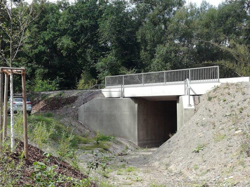 Eisenbahnüberführung